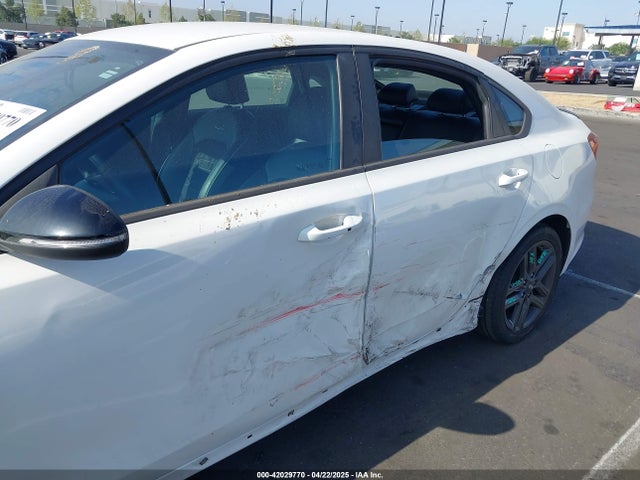 3KPF34ADXLE256037 KIA Forte Gt-line