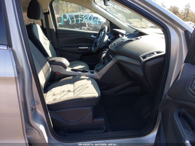 1FMCU9GXXFUA96774 Ford ESCAPE SE