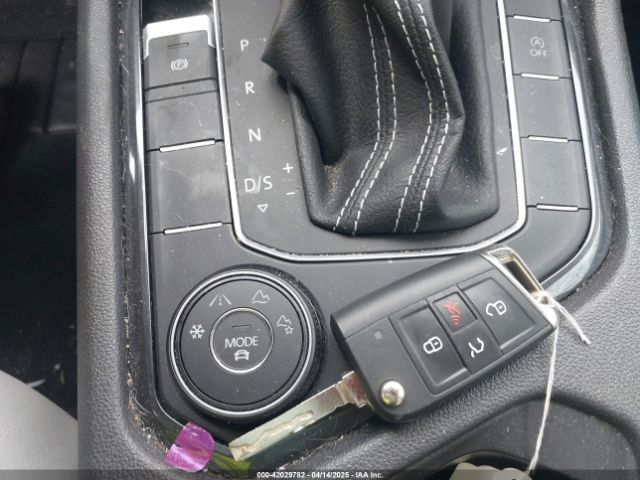 2021 VOLKSWAGEN TIGUAN 3VV2B7AX1MM021516 Photo 10
