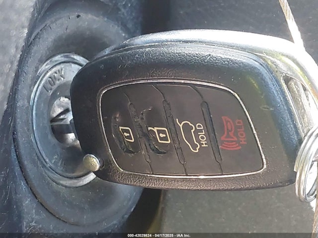 5XYZTDLB8FG284175 Hyundai Santa Fe Sport 2.4l