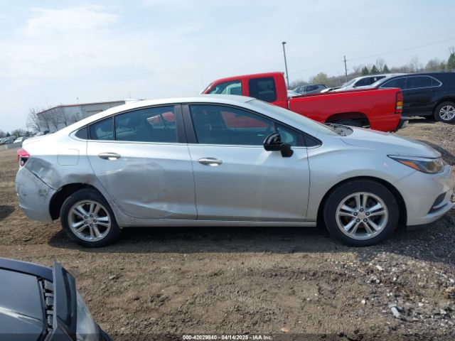 1G1BE5SM0H7252656 Chevrolet Cruze Lt Auto
