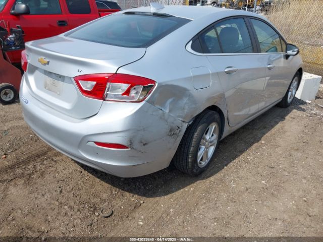 1G1BE5SM0H7252656 Chevrolet Cruze Lt Auto