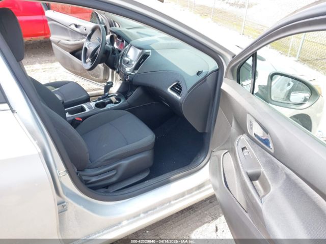 1G1BE5SM0H7252656 Chevrolet Cruze Lt Auto