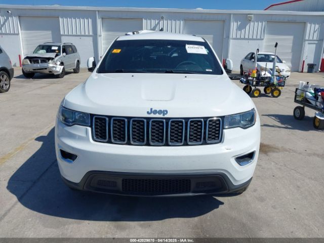 1C4RJEAG3JC430294 Jeep Grand Cherokee Laredo 4x2
