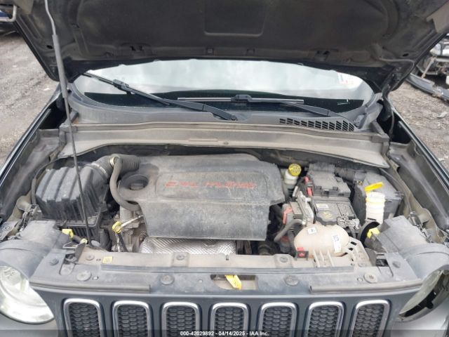 ZACCJBAT6FPB48168 Jeep Renegade Sport