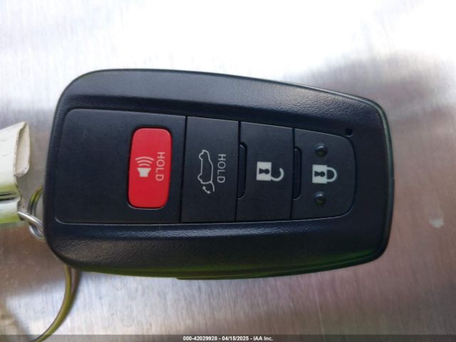 2T3C1RFV8RW355704 Toyota Rav4 Xle Premium