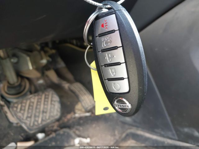 5N1DR2MN0JC613806 Nissan Pathfinder Sl