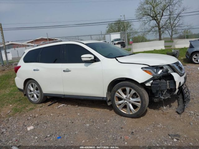 5N1DR2MN0JC613806 Nissan Pathfinder Sl