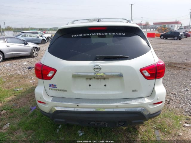 5N1DR2MN0JC613806 Nissan Pathfinder Sl