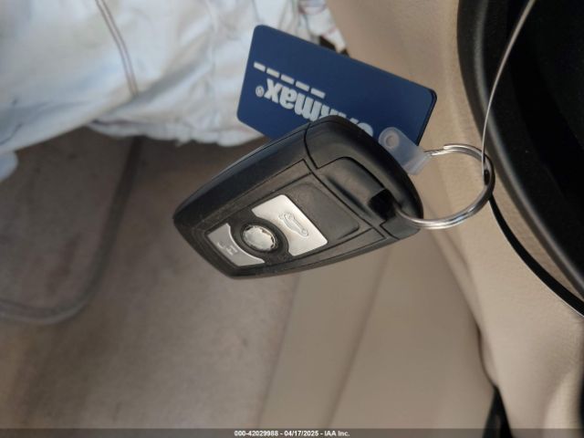 WBA3B1G51FNT04302 BMW 320i