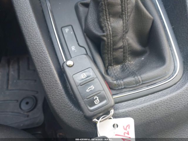 3VW2K7AJ3FM227320 Volkswagen Jetta 2.0l S