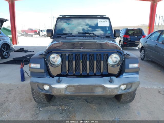1C4HJXDGXKW578008 Jeep Wrangler Unlimited Sport S 4x4