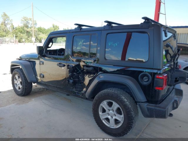 1C4HJXDGXKW578008 Jeep Wrangler Unlimited Sport S 4x4