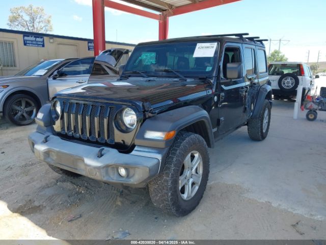 1C4HJXDGXKW578008 Jeep Wrangler Unlimited Sport S 4x4