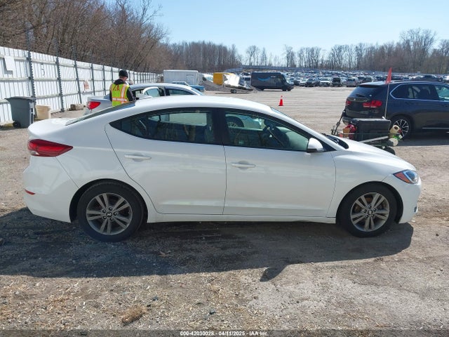 5NPD84LF1HH170514 Hyundai ELANTRA SE