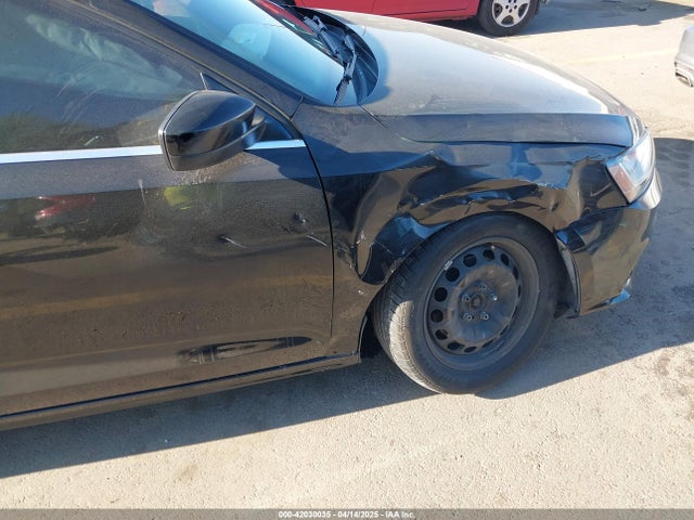 3VW2B7AJ4HM375401 Volkswagen Jetta 1.4t S