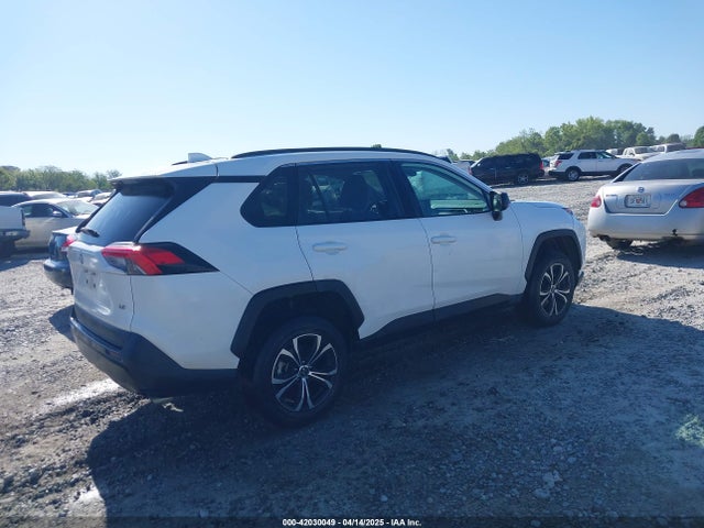 2T3H1RFV0MW115299 Toyota RAV4 LE