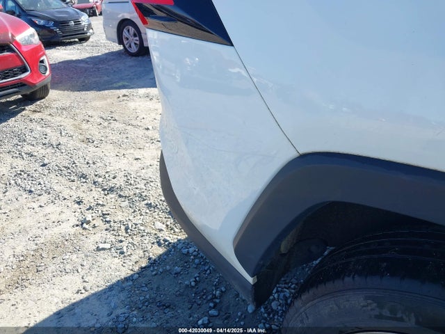 2T3H1RFV0MW115299 Toyota RAV4 LE