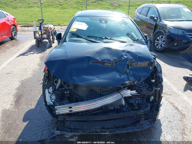 JTDEPRAE8LJ019023 Toyota COROLLA LE