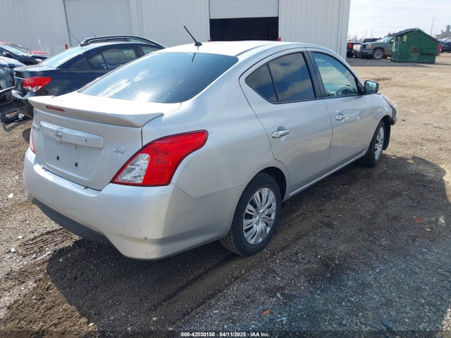 3N1CN7AP8HK414833 Nissan Versa 1.6 Sv