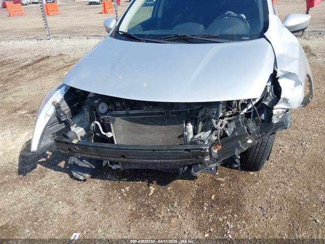 3N1CN7AP8HK414833 Nissan Versa 1.6 Sv