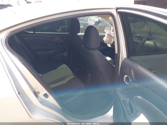 3N1CN7AP8HK414833 Nissan Versa 1.6 Sv