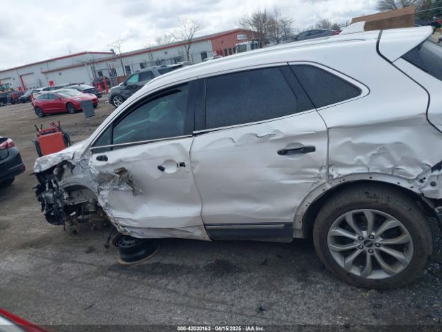 5LMCJ2C97GUJ30157 Lincoln MKC SELECT
