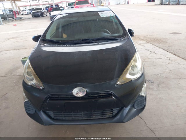 JTDKDTB36G1122131 Toyota Prius C Two
