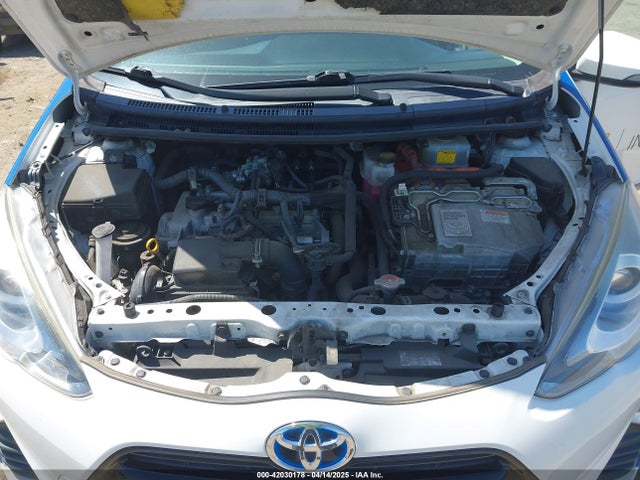 JTDKDTB35G1121469 Toyota Prius C Two