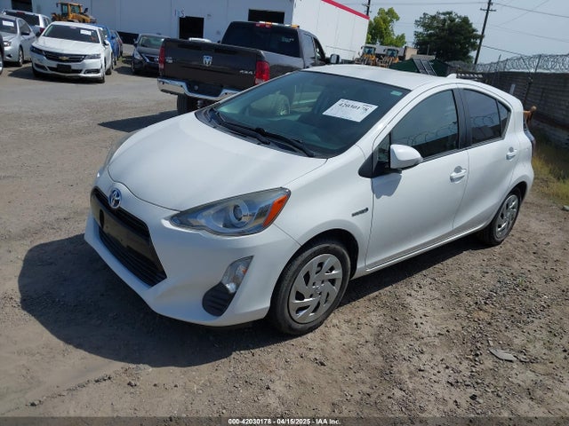 JTDKDTB35G1121469 Toyota Prius C Two