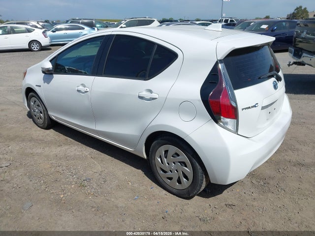 JTDKDTB35G1121469 Toyota Prius C Two