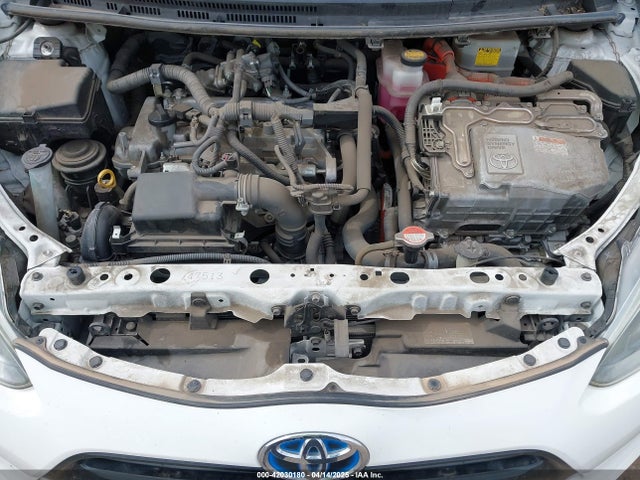 JTDKDTB3XG1125307 Toyota Prius C Two