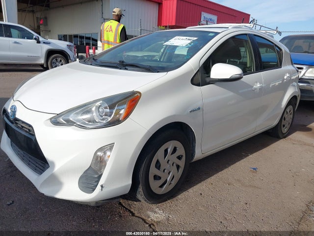 JTDKDTB3XG1125307 Toyota Prius C Two