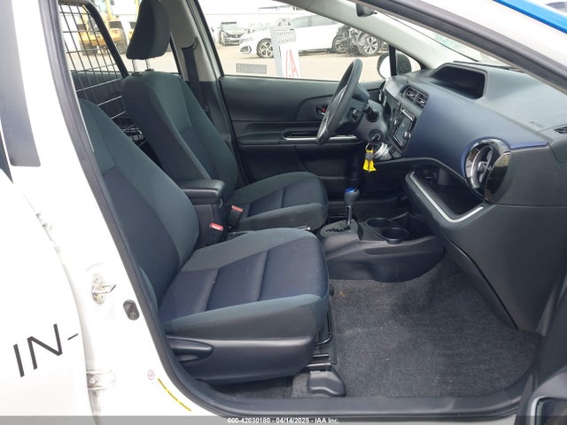 JTDKDTB3XG1125307 Toyota Prius C Two