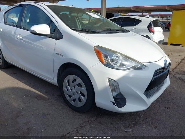 JTDKDTB3XG1125307 Toyota Prius C Two