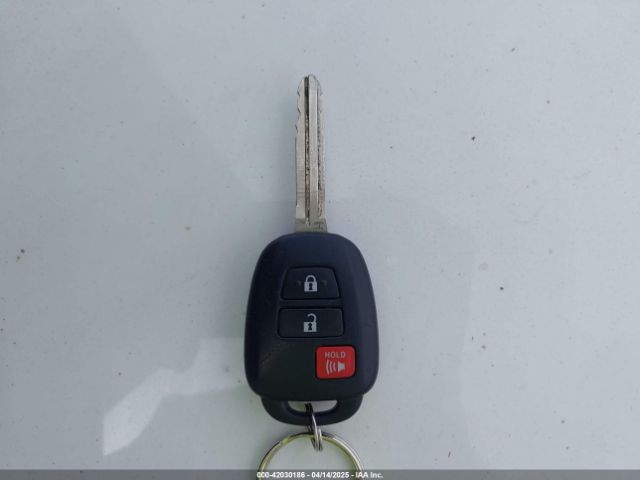 JTDKDTB32J1600004 Toyota Prius C Two