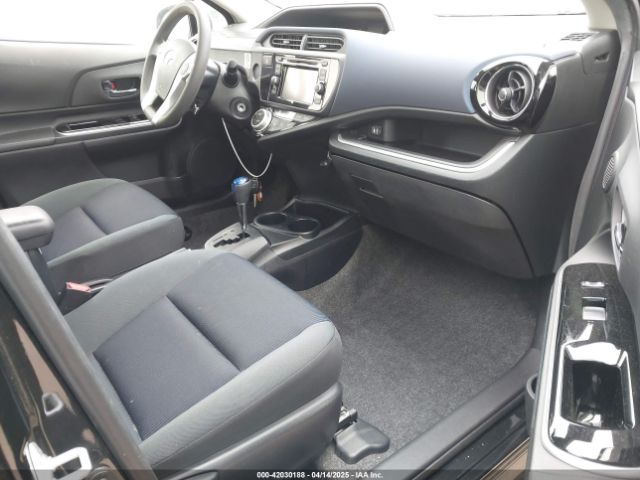 JTDKDTB35H1596444 Toyota Prius C Two