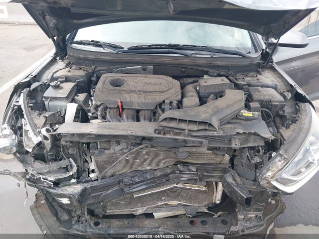 5NPE24AF8JH700427 Hyundai SONATA SE