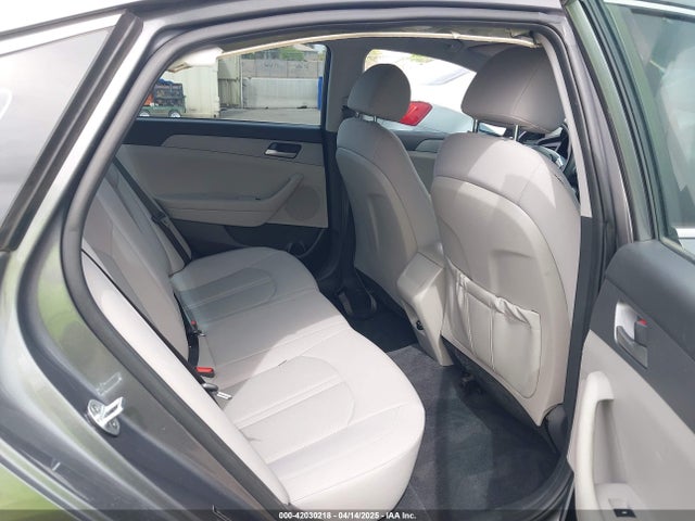 5NPE24AF8JH700427 Hyundai SONATA SE