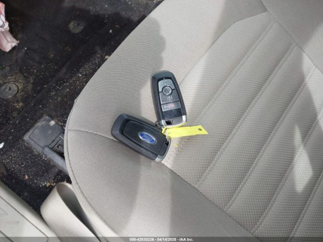 3FA6P0HD1KR164556 Ford FUSION SE