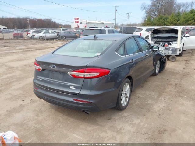3FA6P0HD1KR164556 Ford FUSION SE
