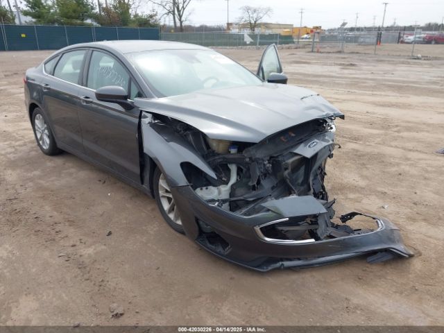 3FA6P0HD1KR164556 Ford FUSION SE