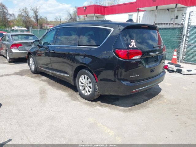 2017 CHRYSLER PACIFICA 2C4RC1BG8HR747765 Photo 2