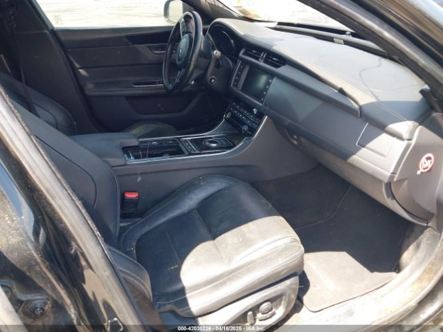 SAJBF4FX2JCY58767 Jaguar Xf 25t R-sport