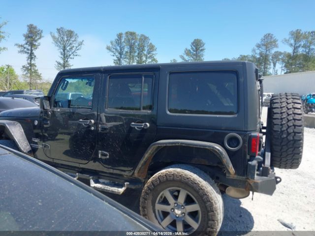 1C4BJWEGXEL317725 Jeep Wrangler Unlimited Sahara