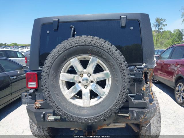 1C4BJWEGXEL317725 Jeep Wrangler Unlimited Sahara