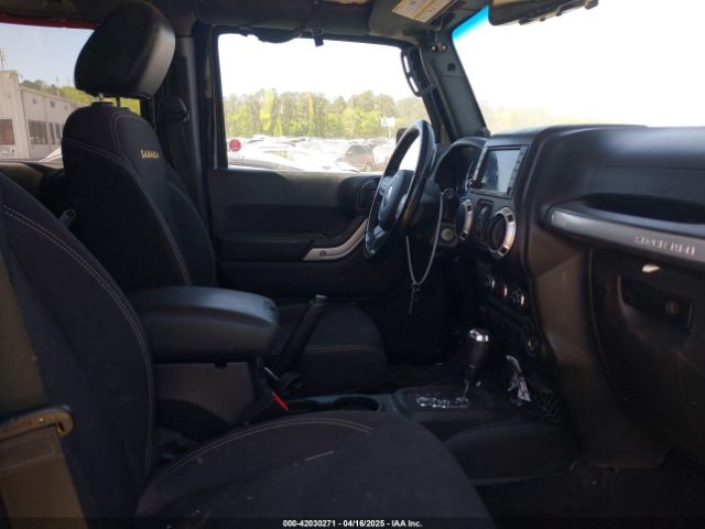 1C4BJWEGXEL317725 Jeep Wrangler Unlimited Sahara