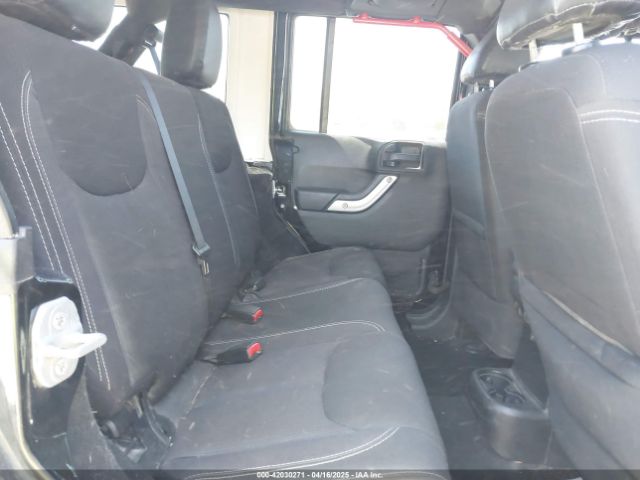 1C4BJWEGXEL317725 Jeep Wrangler Unlimited Sahara