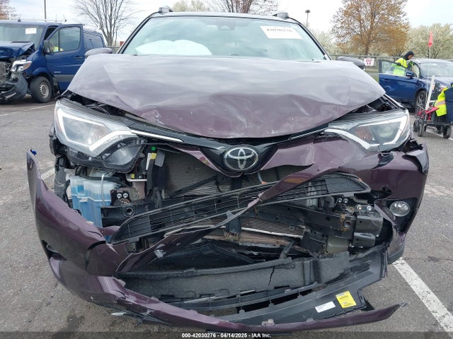 2T3RFREV5JW811742 Toyota Rav4 Xle