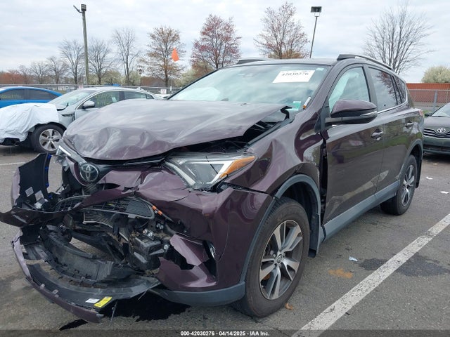 2T3RFREV5JW811742 Toyota Rav4 Xle